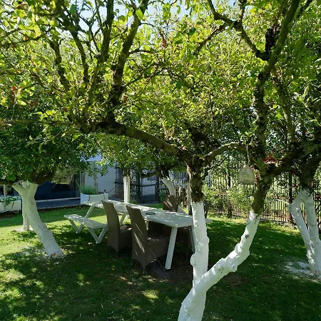Gite De L'etang Casa de hóspedes Frasnes-lez-Anvaing